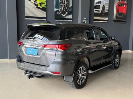 TOYOTA Hilux SW4 2.8 16V 4P SRX 4X4 7 LUGARES TURBO DIESEL AUTOM�TICO, Foto 12