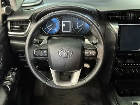 TOYOTA Hilux SW4 2.8 16V 4P SRX PLATINUM 4X4 7 LUGARES TURBO DIESEL AUTOM�TICO, Foto 11