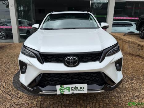 TOYOTA Hilux SW4 2.8 16V 4P SRX PLATINUM 4X4 7 LUGARES TURBO DIESEL AUTOM�TICO, Foto 4