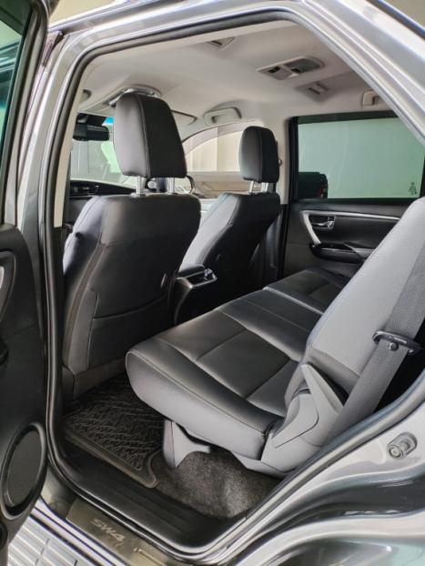 TOYOTA Hilux SW4 2.8 16V 4P SRX 4X4 7 LUGARES TURBO DIESEL AUTOM�TICO, Foto 9