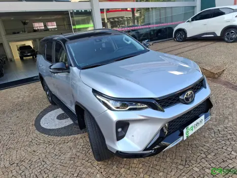 TOYOTA Hilux SW4 2.8 16V 4P SRX PLATINUM 4X4 7 LUGARES TURBO DIESEL AUTOM�TICO, Foto 6