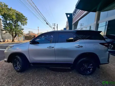 TOYOTA Hilux SW4 2.8 16V 4P SRX PLATINUM 4X4 7 LUGARES TURBO DIESEL AUTOM�TICO, Foto 12