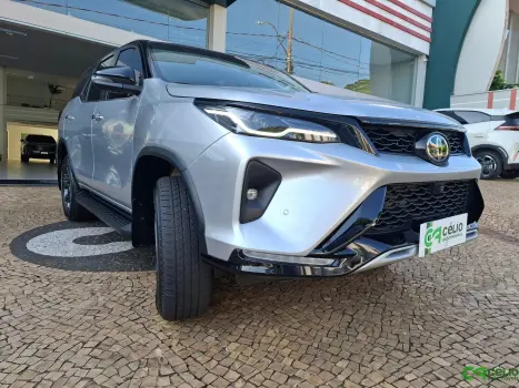 TOYOTA Hilux SW4 2.8 16V 4P SRX PLATINUM 4X4 7 LUGARES TURBO DIESEL AUTOM�TICO, Foto 16