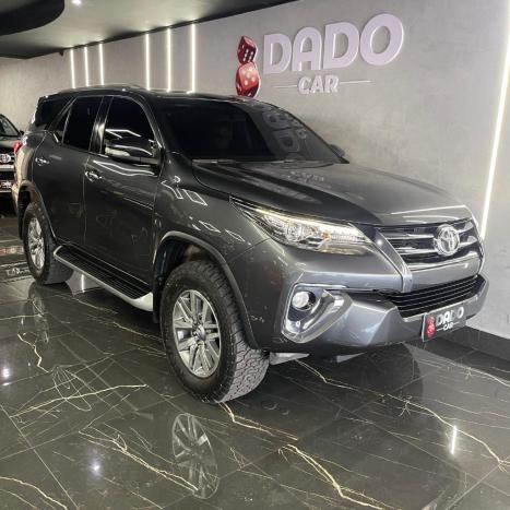 TOYOTA Hilux SW4 2.8 4P SRX 4X4 TURBO DIESEL AUTOM�TICO, Foto 1