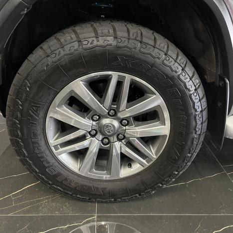 TOYOTA Hilux SW4 2.8 4P SRX 4X4 TURBO DIESEL AUTOM�TICO, Foto 7