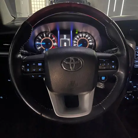 TOYOTA Hilux SW4 2.8 4P SRX 4X4 TURBO DIESEL AUTOM�TICO, Foto 14