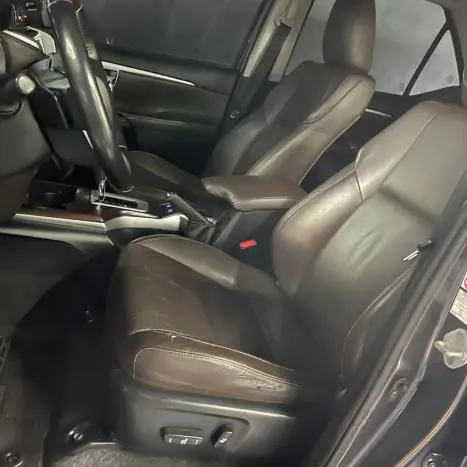 TOYOTA Hilux SW4 2.8 4P SRX 4X4 TURBO DIESEL AUTOM�TICO, Foto 16