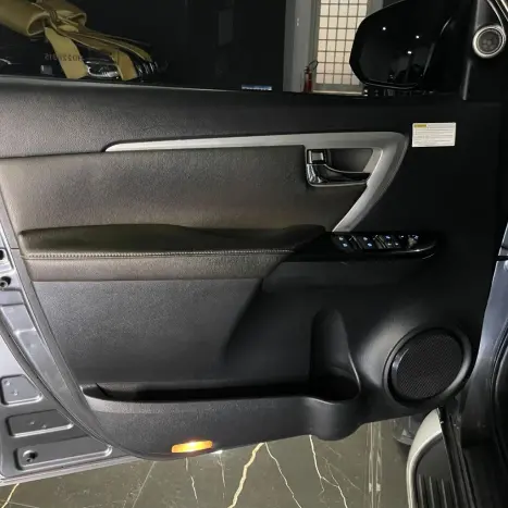 TOYOTA Hilux SW4 2.8 4P SRX 4X4 TURBO DIESEL AUTOM�TICO, Foto 19