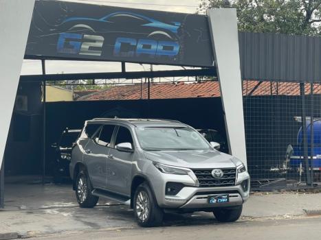 TOYOTA Hilux SW4 2.8 4P SRX 4X4 TURBO DIESEL AUTOM�TICO, Foto 3