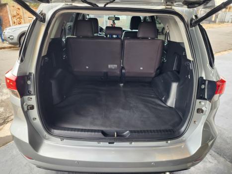 TOYOTA Hilux SW4 2.8 4P SRX 4X4 TURBO DIESEL AUTOM�TICO, Foto 13