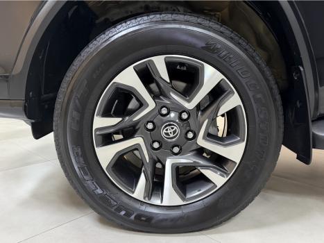 TOYOTA Hilux SW4 2.8 4P SRX 4X4 DIAMOND 7 LUGARES TURBO DIESEL AUTOM�TICO, Foto 8
