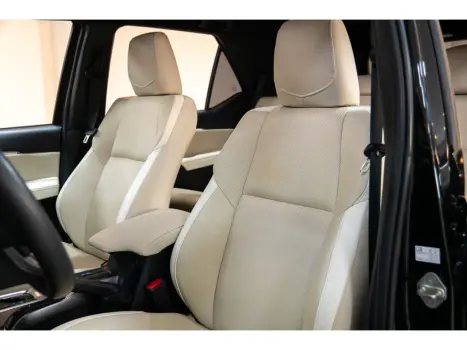 TOYOTA Hilux SW4 2.8 4P SRX 4X4 DIAMOND 7 LUGARES TURBO DIESEL AUTOM�TICO, Foto 7