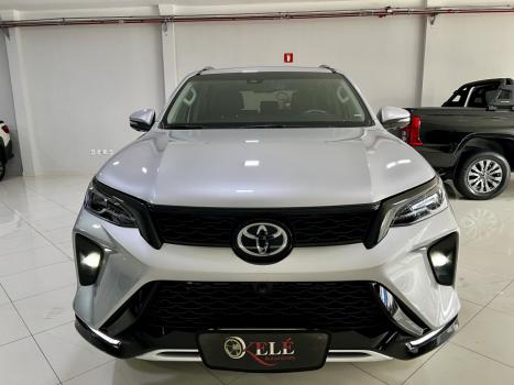 TOYOTA Hilux SW4 2.8 16V 4P SRX PLATINUM 4X4 7 LUGARES TURBO DIESEL AUTOM�TICO, Foto 3