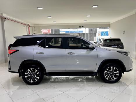 TOYOTA Hilux SW4 2.8 16V 4P SRX PLATINUM 4X4 7 LUGARES TURBO DIESEL AUTOM�TICO, Foto 12