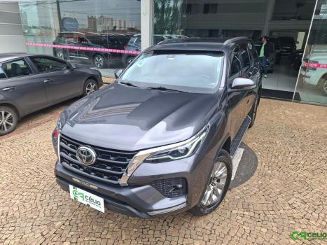 TOYOTA Hilux SW4 2.8 4P SRX 4X4 TURBO DIESEL AUTOM�TICO, Foto 8