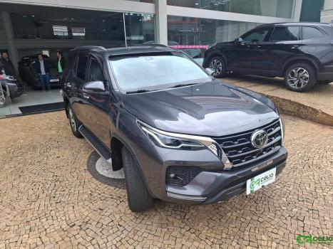 TOYOTA Hilux SW4 2.8 4P SRX 4X4 TURBO DIESEL AUTOM�TICO, Foto 13