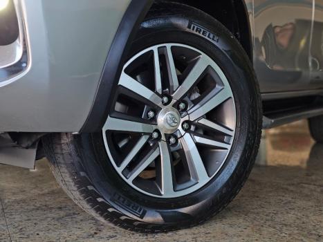 TOYOTA Hilux SW4 2.8 16V 4P SRX 4X4 7 LUGARES TURBO DIESEL AUTOM�TICO, Foto 15