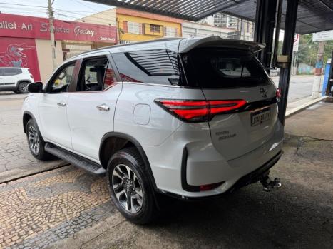 TOYOTA Hilux SW4 2.8 16V 4P SRX PLATINUM 4X4 7 LUGARES TURBO DIESEL AUTOM�TICO, Foto 4