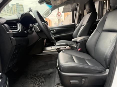TOYOTA Hilux SW4 2.8 16V 4P SRX PLATINUM 4X4 7 LUGARES TURBO DIESEL AUTOM�TICO, Foto 12