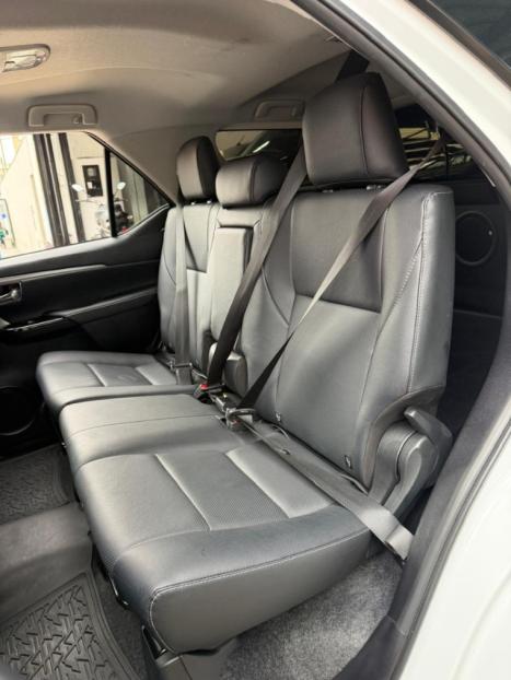 TOYOTA Hilux SW4 2.8 16V 4P SRX PLATINUM 4X4 7 LUGARES TURBO DIESEL AUTOM�TICO, Foto 17