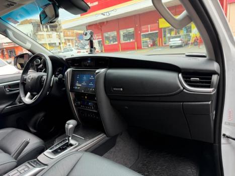 TOYOTA Hilux SW4 2.8 16V 4P SRX PLATINUM 4X4 7 LUGARES TURBO DIESEL AUTOM�TICO, Foto 19