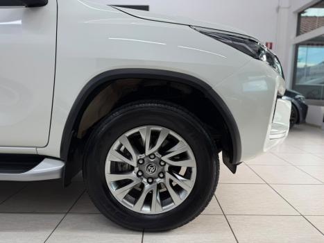 TOYOTA Hilux SW4 2.8 16V 4P SRX 4X4 7 LUGARES TURBO DIESEL AUTOM�TICO, Foto 6