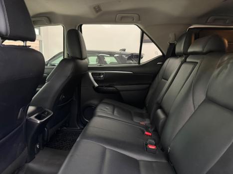 TOYOTA Hilux SW4 2.8 16V 4P SRX 4X4 7 LUGARES TURBO DIESEL AUTOM�TICO, Foto 10