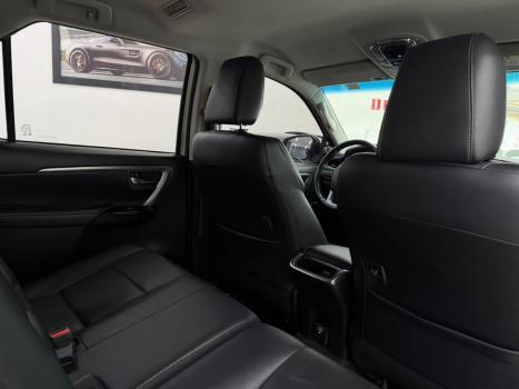 TOYOTA Hilux SW4 2.8 16V 4P SRX 4X4 7 LUGARES TURBO DIESEL AUTOM�TICO, Foto 12