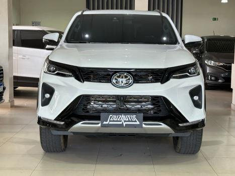 TOYOTA Hilux SW4 2.8 16V 4P SRX PLATINUM 4X4 7 LUGARES TURBO DIESEL AUTOM�TICO, Foto 1