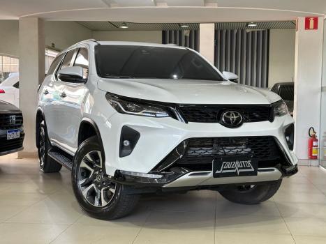TOYOTA Hilux SW4 2.8 16V 4P SRX PLATINUM 4X4 7 LUGARES TURBO DIESEL AUTOM�TICO, Foto 3
