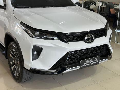 TOYOTA Hilux SW4 2.8 16V 4P SRX PLATINUM 4X4 7 LUGARES TURBO DIESEL AUTOM�TICO, Foto 7