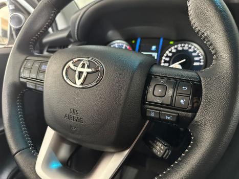 TOYOTA Hilux SW4 2.8 16V 4P SRX PLATINUM 4X4 7 LUGARES TURBO DIESEL AUTOM�TICO, Foto 14