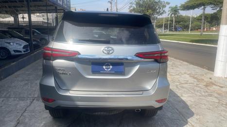 TOYOTA Hilux SW4 2.8 16V 4P SRX 4X4 7 LUGARES TURBO DIESEL AUTOM�TICO, Foto 7