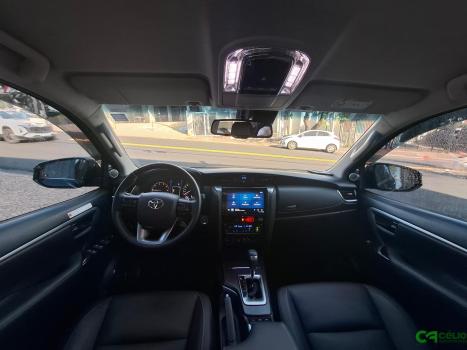 TOYOTA Hilux SW4 2.8 16V 4P SRX PLATINUM 4X4 7 LUGARES TURBO DIESEL AUTOM�TICO, Foto 5