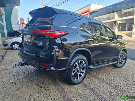 TOYOTA Hilux SW4 2.8 16V 4P SRX PLATINUM 4X4 7 LUGARES TURBO DIESEL AUTOM�TICO, Foto 10