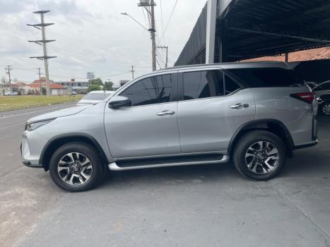 TOYOTA Hilux SW4 2.8 16V 4P SRX PLATINUM 4X4 7 LUGARES TURBO DIESEL AUTOM�TICO, Foto 3