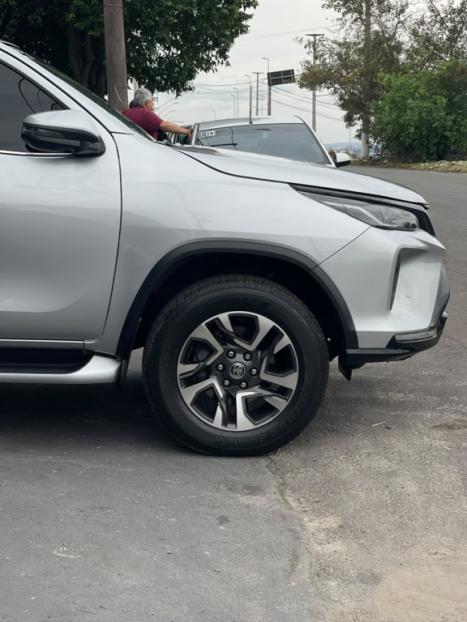 TOYOTA Hilux SW4 2.8 16V 4P SRX PLATINUM 4X4 7 LUGARES TURBO DIESEL AUTOM�TICO, Foto 6
