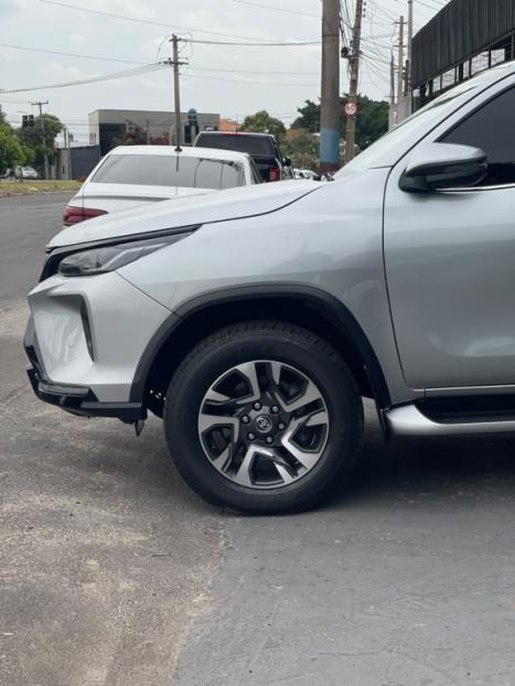 TOYOTA Hilux SW4 2.8 16V 4P SRX PLATINUM 4X4 7 LUGARES TURBO DIESEL AUTOM�TICO, Foto 11
