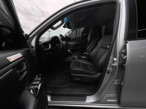 TOYOTA Hilux SW4 2.8 16V 4P SRX PLATINUM 4X4 7 LUGARES TURBO DIESEL AUTOM�TICO, Foto 13