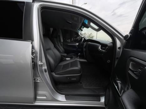 TOYOTA Hilux SW4 2.8 16V 4P SRX PLATINUM 4X4 7 LUGARES TURBO DIESEL AUTOM�TICO, Foto 17