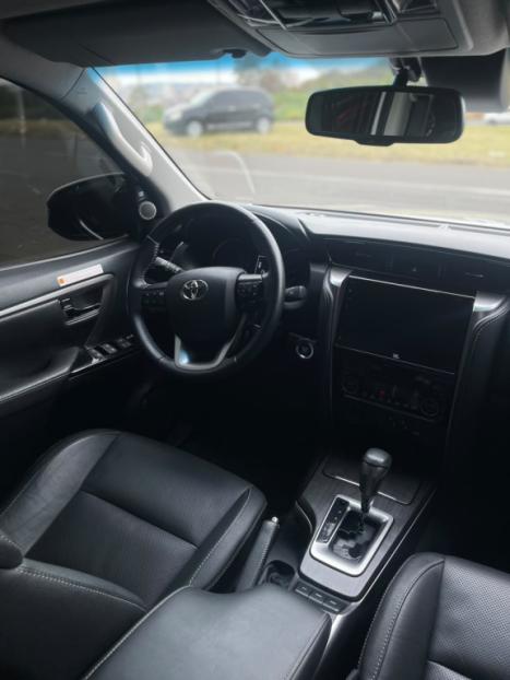 TOYOTA Hilux SW4 2.8 16V 4P SRX PLATINUM 4X4 7 LUGARES TURBO DIESEL AUTOM�TICO, Foto 21