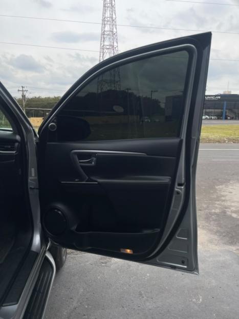 TOYOTA Hilux SW4 2.8 16V 4P SRX PLATINUM 4X4 7 LUGARES TURBO DIESEL AUTOM�TICO, Foto 22