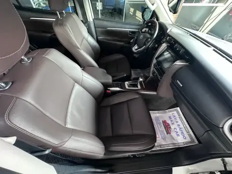 TOYOTA Hilux SW4 2.8 16V 4P SRX 4X4 7 LUGARES TURBO DIESEL AUTOM�TICO, Foto 7