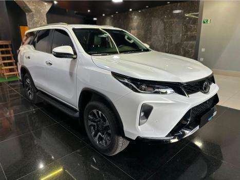 TOYOTA Hilux SW4 2.8 16V 4P SRX PLATINUM 4X4 7 LUGARES TURBO DIESEL AUTOM�TICO, Foto 2