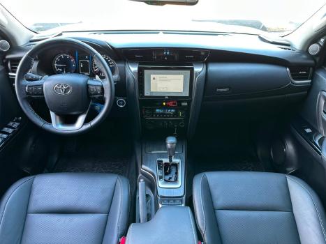 TOYOTA Hilux SW4 2.8 16V 4P SRX PLATINUM 4X4 7 LUGARES TURBO DIESEL AUTOM�TICO, Foto 14