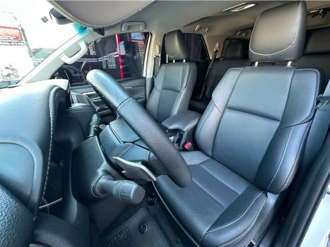 TOYOTA Hilux SW4 2.8 16V 4P SRX PLATINUM 4X4 7 LUGARES TURBO DIESEL AUTOM�TICO, Foto 16