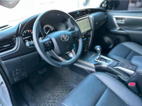 TOYOTA Hilux SW4 2.8 16V 4P SRX PLATINUM 4X4 7 LUGARES TURBO DIESEL AUTOM�TICO, Foto 18
