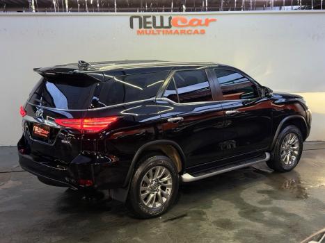 TOYOTA Hilux SW4 2.8 16V 4P SRX 4X4 7 LUGARES TURBO DIESEL AUTOM�TICO, Foto 2