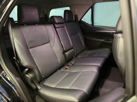 TOYOTA Hilux SW4 2.8 16V 4P SRX 4X4 7 LUGARES TURBO DIESEL AUTOM�TICO, Foto 5