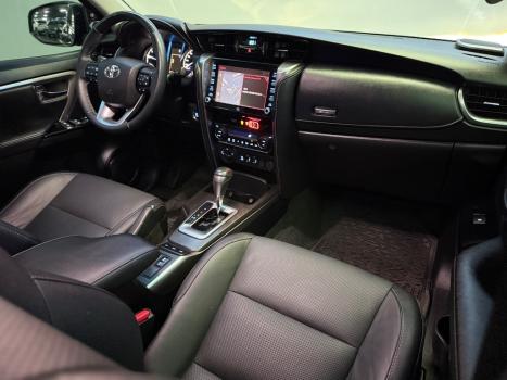 TOYOTA Hilux SW4 2.8 16V 4P SRX 4X4 7 LUGARES TURBO DIESEL AUTOM�TICO, Foto 7